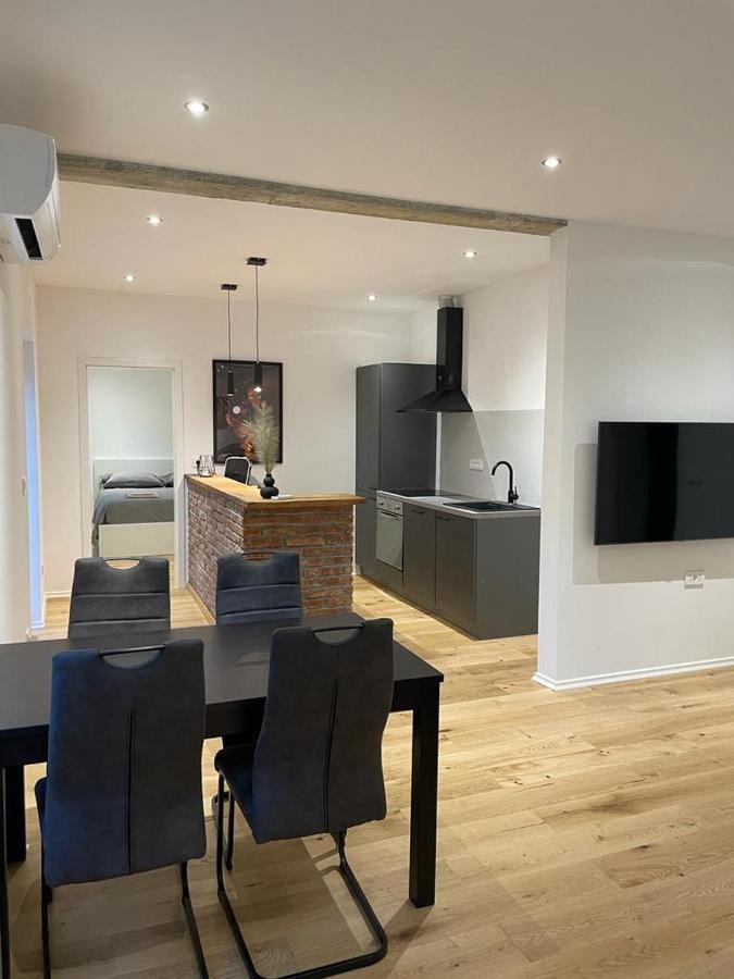 Aegida Beachfront Apartment Koper Extérieur photo